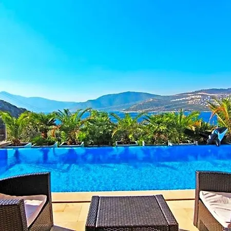 Sleeps 10 Pool Air Con Wifi فيلة