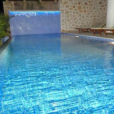 Sleeps 10 Pool Air Con Wifi فيلة *