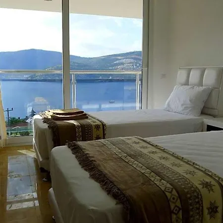 Sleeps 10 Pool Air Con Wifi