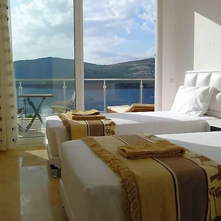 Sleeps 10 Pool Air Con Wifi * كالكان