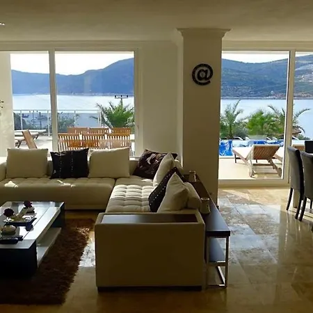 Villa Sleeps 10 Pool Air Con Wifi
